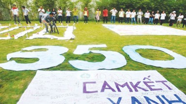  Bạn trẻ với chiến dịch 350.org
