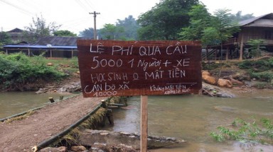  Xôn xao cây cầu dân trả phí 5.000 đồng, cán bộ xã 10.000 đồng