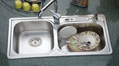 Khắc phục chậu rửa bốc mùi hôi?