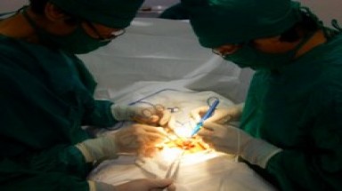  Bác sỹ quên gạc