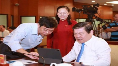  Họp không giấy: Tương tác nhanh, tiết kiệm