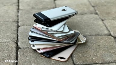  Giáo sư John Naughton: 'Muốn bảo vệ Trái Đất thì đừng mua iPhone 13' 