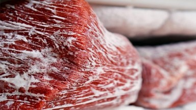  Thịt để ở ngăn đông bị cháy lạnh, có ăn được không?