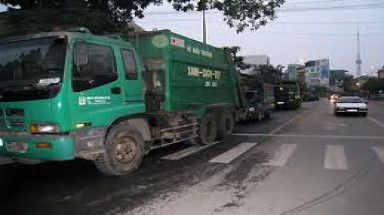 Tiền Giang: Xe chuyển rác bạc tỷ bỏ phế