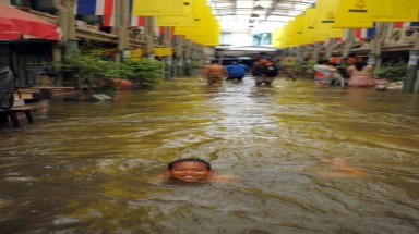  Lũ Đông Nam Á cướp sinh mạng nhiều trẻ em