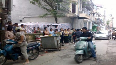  Hà Nội: Phát hiện xác thai nhi trong thùng rác