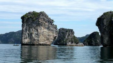  Hà Nội: Bình chọn cho vịnh Hạ Long trong trường học 
