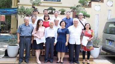  Hội BVTN&MT Việt Nam ủng hộ Đoàn thanh niên phát động phong trào “Công sở Xanh”