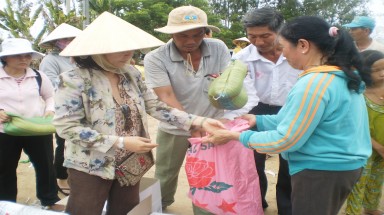  Chia sẽ với bà con vùng lũ