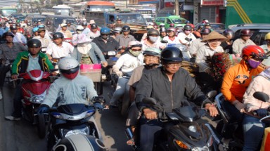  Chống kẹt xe bằng cách... thu phí môi trường xe cá nhân 