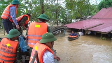  51 người chết và mất tích vì mưa lũ kinh hoàng