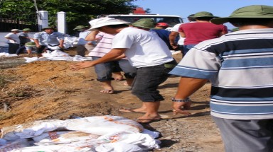  Bình Dương: Vỡ đê bao, thiệt hại hàng trăm hộ dân 