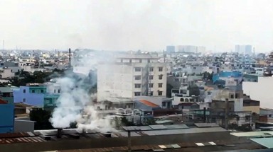  Nhà máy ồn, ngột ngạt khu dân cư: Không đình chỉ vì... chưa có quy định