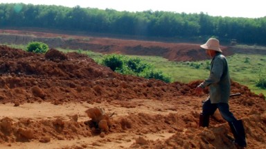   Quảng Ngãi: Nhà máy “treo”, dân chịu ô nhiễm