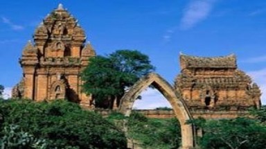  Bình Thuận: Phát hiện kiến trúc cổ dưới tháp Chăm