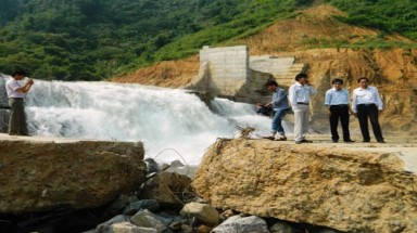 Vỡ đập thủy điện Đakrông 3, thiệt hại hàng chục tỉ đồng