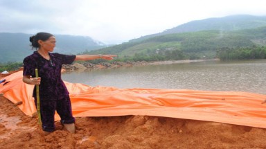  Quãng Ngãi: Dân thắc thỏm vì “bom nước"