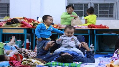 Bão số 9 áp sát TP HCM gây mưa rất to kèm theo lốc xoáy