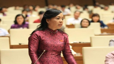 Vì sao Bộ trưởng Y tế không ngồi “ghế nóng” trả lời chất vấn?