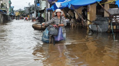  Thừa Thiên- Huế: Thủy điện xả lũ, hạ du ngập nặng