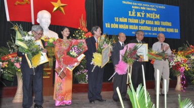 Chi Hội BVTN&MT- ĐHQG Hà Nội phát huy thế mạnh đào tạo, nghiên cứu khoa học và các hoạt động vì cộng đồng