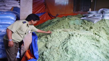 Phân bón giả tràn lan