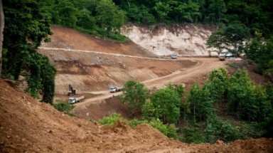   Lễ động thổ đập Xayaburi phá vỡ tinh thần hợp tác Mê Công