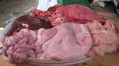  Hà Nội: Tràn ngập nội tạng bẩn ở chợ 