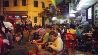  Phố đi bộ Hà Nội: Nên quan tâm trước hết là nhà vệ sinh 