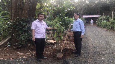  Hội BTTN&MT Việt Nam thăm và trồng cây lưu niệm tại rừng Mã Đà