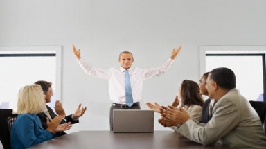  Cùng lúc có được làm giám đốc nhiều công ty ?
