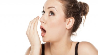 Chẩn đoán ung thư phổi qua… mùi hơi thở
