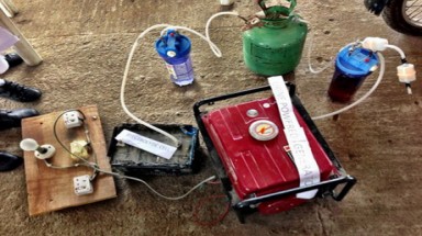  Phát minh máy phát điện chạy bằng nước tiểu