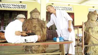   Bộ tượng bằng gỗ dâu nghìn năm tuổi: Báu vật vô giá