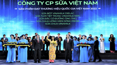  Vinamilk -Thương hiệu trị giá 2,8 tỷ USD tiếp tục được vinh danh thương hiệu quốc gia 