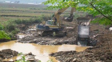  “Vàng tặc” lộng hành: Xã “vờ” không biết, huyện cũng chả hay
