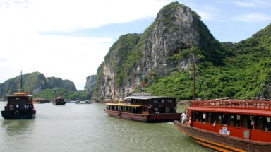  Quảng Ninh: Vẫn tăng giá vé tham quan vịnh Hạ Long