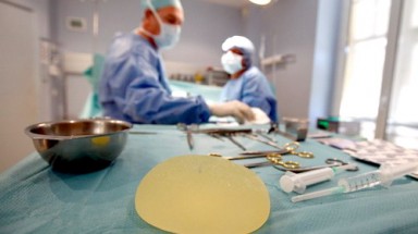  Interpol truy nã ông chủ túi nâng ngực PIP