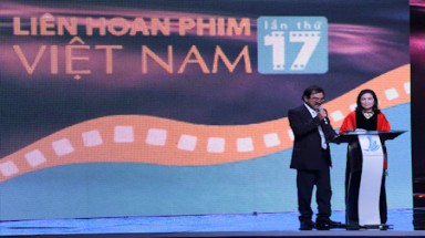 Hình ảnh trong lễ khai mạc Liên hoan phim lần thứ 17
