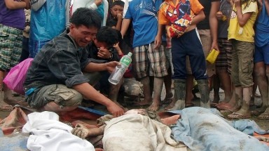   Hơn 1.000 người Philippines chết trong bão Bopha