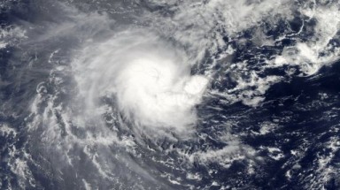    Người dân quốc đảo Fiji sơ tán tránh bão Evan