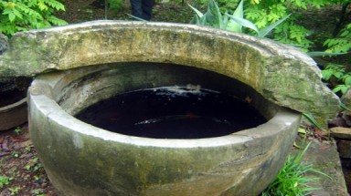    Chiếc thống "độc địa’ của gia đình phố cổ Hà Thành