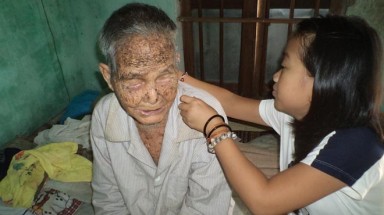   Nước mắt đã cạn...