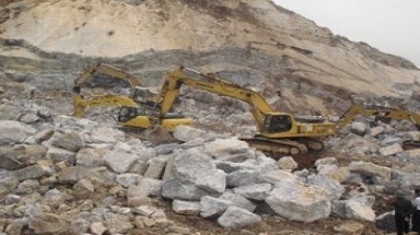   Tuyên Quang: Người dân Nà Tuộc thấp thỏm nỗi lo nứt tường, đá rơi