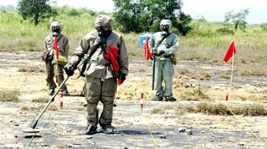 Xử lý Dioxin tại sân bay Phù Cát