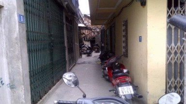  Hà Nội: Kinh hoàng bố dìm con 10 tháng tuổi chết trong nước