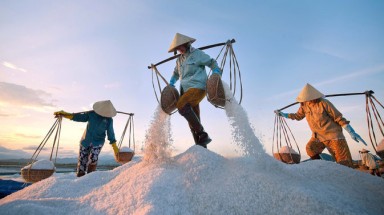  Vẫn có nắng gắt trong mùa đông là một hiện tượng bình thường của thời tiết và khí hậu