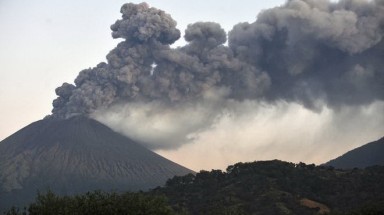   Núi lửa phun tro cao 2.500m, Nicaragua sơ tán dân