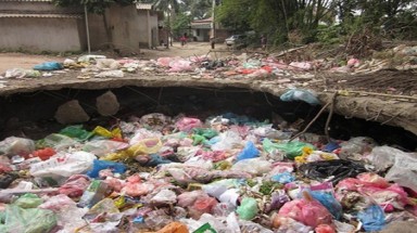 “Xóm thối” dưới gầm cầu Thăng Long 