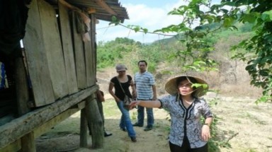  Bỏ mặc dân trong lòng hồ thủy điện